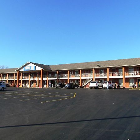 Travel Inn & Suites Frankfort エクステリア 写真