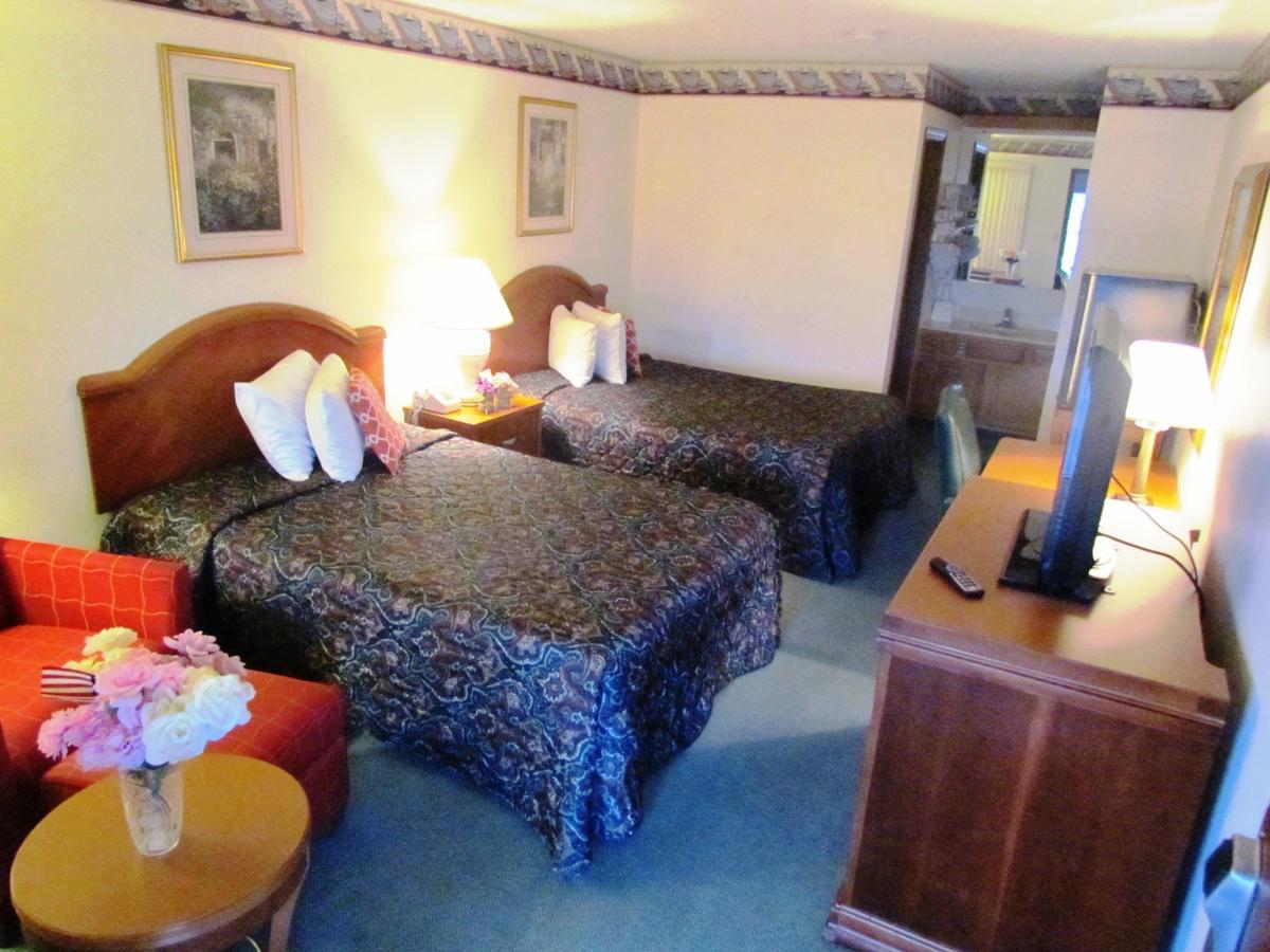 Travel Inn & Suites Frankfort エクステリア 写真